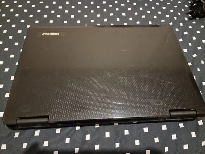 Emachine Laptop ,15,6 Screed , 80 Gb Hdd, 2 Gb Ram - Image 1 of 4