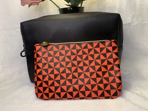 2 BRANDNEUE VERSCHIEDENE SCHMINKTASCHEN (MARIENKÄFER) - Bild 1 von 3