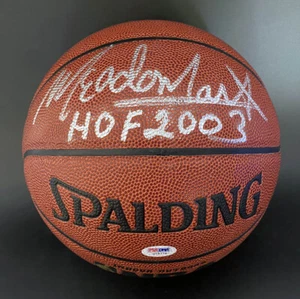 Meadowlark Lemon SIGNED I/O Basketball Harlem Globetrotters PSA/DNA AUTOGRAPHED - Picture 1 of 3
