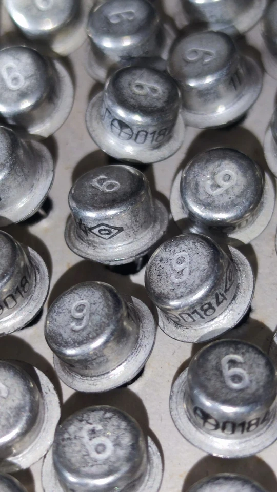 50 pcs Fuzz Face Germanium Transistor PNP  1T 116G  ussr  NOS New Old Stock  - Image 1 of 4