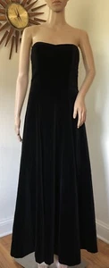 Vtg Laura Ashley Black Velvet Fit & Flare Pin Up Dress Gown Formal US 10 - Picture 1 of 7