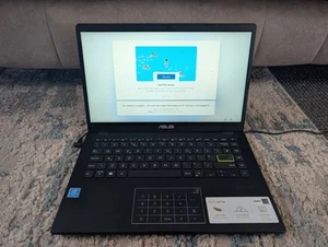**READ** ASUS E410M Laptop 4 GB Ram, 64GB SSD Intel Celeron @ 1.10 GHZ Inc Chrg - Afbeelding 1 van 10