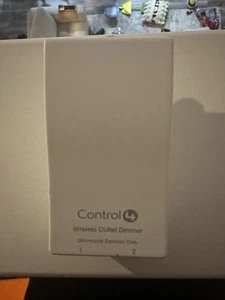 Control4 Control 4 Wireless Outlet Dimmer LOZ-5D1-W - Picture 1 of 2