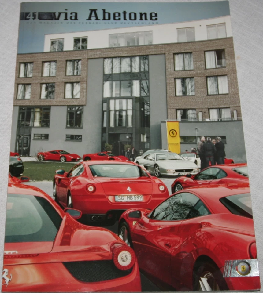 Ferrari Zeitschrift mit La Ferrari - Bild 1 von 1