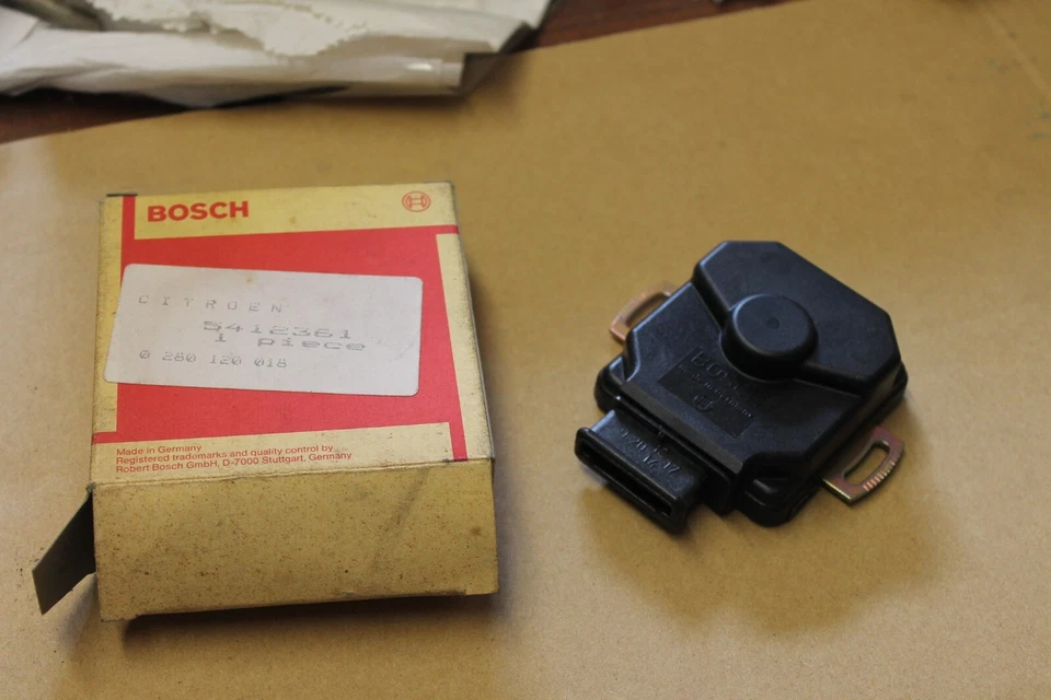 Citroen DS SM Mercedes 107 108 116 BMW E9  Bosch throttle switch 0280120018 - Image 1 of 1