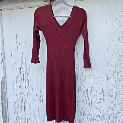 Vestido Suéter Suave Charlotte Russe Para Mujer Mediano Borgoña Acanalado Manga Larga Foto 1 de 4