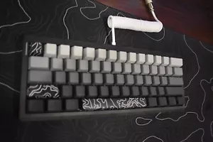 CUSTOM 60 PERCENT MECHANICAL KEYBOARD - GMK61, LUBED KHAIL SPEED SWITCHES - Picture 1 of 4