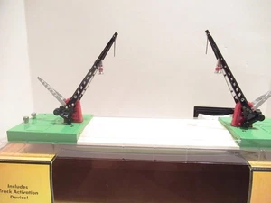 MTH TRAINS 30-1080 - #47 HOJALATA PUERTA CRUCE TREN ACCESORIO BXD- 0/027-SH - Imagen 1 de 6