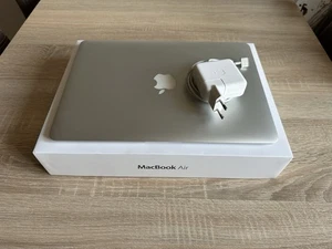 Apple MacBook Air A1466 33,8 cm (13,3 cala) Laptop - MD760D/B (początek 2014 roku) Oryginalne opakowanie - Zdjęcie 1 z 7