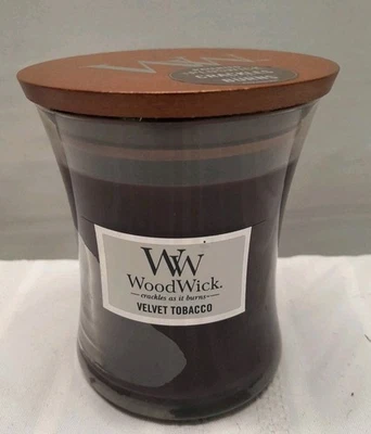 Woodwick Soy Wax Scented Candle - Medium 275g/ 9.7 oz - Velvet Tobacco - Image 1 of 4