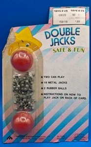 Vintage NOS 1987 Double Jacks Set 16 Jacks e 2 Palline di Gomma da "TOYS R US" - Foto 1 di 5