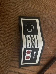 2010 Nintendo Bi-Fold Flat Wallet - NES CONTROLLER - Bild 1 von 5