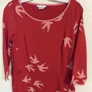 Boden Women's Red Swallow Bird Print Round Neck Jersey Dress Size 8R EUC - Picture 1 of 5