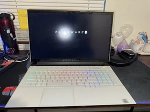 Alienware M17 R3 Gaming Laptop - Picture 1 of 3