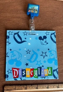 Disney Disneyland Hip Pin Lanyard - Retractable Clip - No pins - Picture 1 of 2