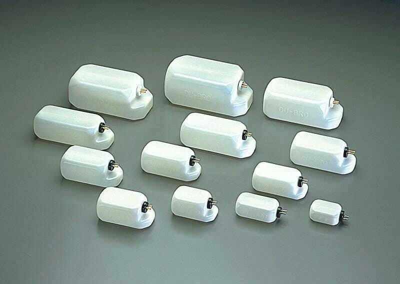 Dubro Fuel Tanks For RC Aircraft. 2oz To 32oz - Image 1 of 1