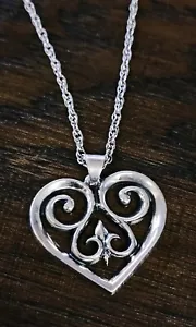Retired James Avery Large Heart Swirl Pendant on 20" JA Chain + JA Box! - Imagen 1 de 3
