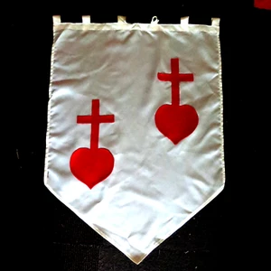 BANNER Corazón y Cruz Escudo Fieltro Satinado Dios Está Con Nosotros De Colección Hecho a Mano 23x32" Albañil - Imagen 1 de 4