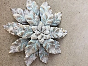 BLUE & DISTRESSED WHITE METAL Flower Stunning Wall Decor. Fit any where. - Picture 1 of 7