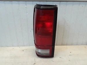 Luz trasera del conductor izquierdo Chevy GMC S10 S15 Sonoma 1982-1993 - Imagen 1 de 3