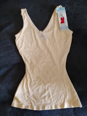 Tanque Spanx 4 Vías Rojo Caliente FLIP SIDE FIRMERSS Crudo/Blanco Súper Adelgazante Pequeño Nuevo con Etiquetas Foto 1 de 4