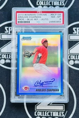 2010 年 Bowman Chrome Aroldis Chapman 签名蓝色折射器 /150 亲笔签名 RC PSA 8 — 第 1/2 张图片