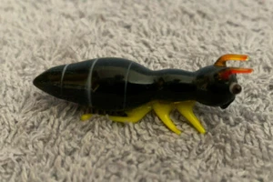 Art Glass Lampwork Black Body Fat Insect,Yellow Legs, Halloween? Hand Blown/Made - Picture 1 of 4