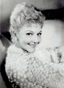 1966 Vintage Photo actress Mary Martin smiling and glamour posing for studio - Picture 1 of 2