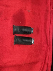 DS Rubber Driver Footpegs Female Mount Harley Davidson oem # 50939-52  - Picture 1 of 2
