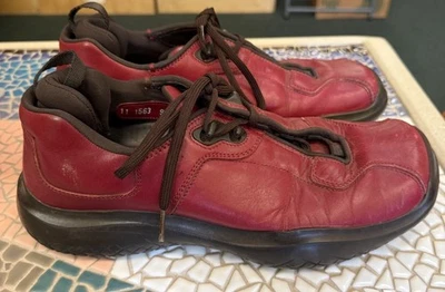 Tenis Vibram vintage de cuero rojo Prada para hombre  Foto 1 de 4