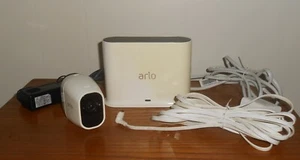 Paquete de estación base inalámbrica para cámara de seguridad para el hogar Arlo Pro 2 VMC4030P 1080p - Imagen 1 de 3