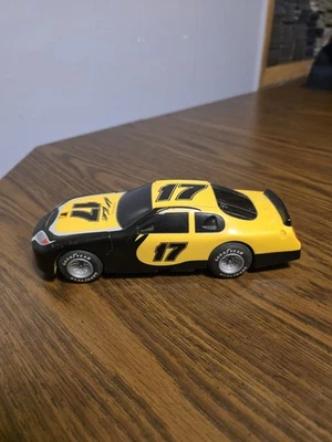 Coche de juguete Matt Kenseth amarillo y negro #17 Nascar buen estado Goodyear  Foto 1 de 4