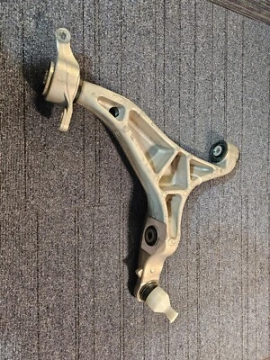 Brazo de control inferior delantero izquierdo Chrysler 04877717ab para Jeep Grand Cherokee 16-21 Foto 1 de 4