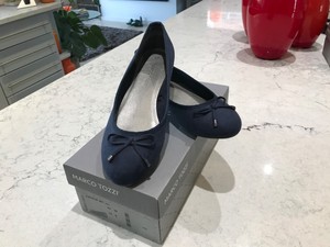ladies navy ballet pumps