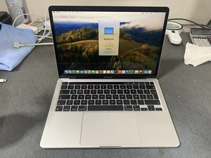 Apple Macbook Pro 13.3-inch (10GPU, Silver) 3.5Ghz 8-Core M2 (2022) MNEP3LL/A - Afbeelding 1 van 7