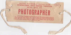 THRUXTON BARC 1970 200 EUROS F2 FOTÓGRAFO BRAZALETE PASE JOCHEN RINDT GANAR LOTUS - Imagen 1 de 2