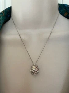Tiffany & Co Paloma Picasso Silver Daisy Pendant & Chain. Unworn. Free postage. - Picture 1 of 14