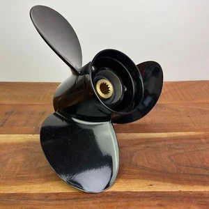 Suzuki Boot Propeller Aluminium 60-140PS Außenborder 14 x 11" 13 Zähne 3 Blatt - Picture 1 of 5