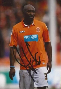 BLACKPOOL: LOMANO LUALUA SIGNED 6x4 ACTION PHOTO + COA - Bild 1 von 1