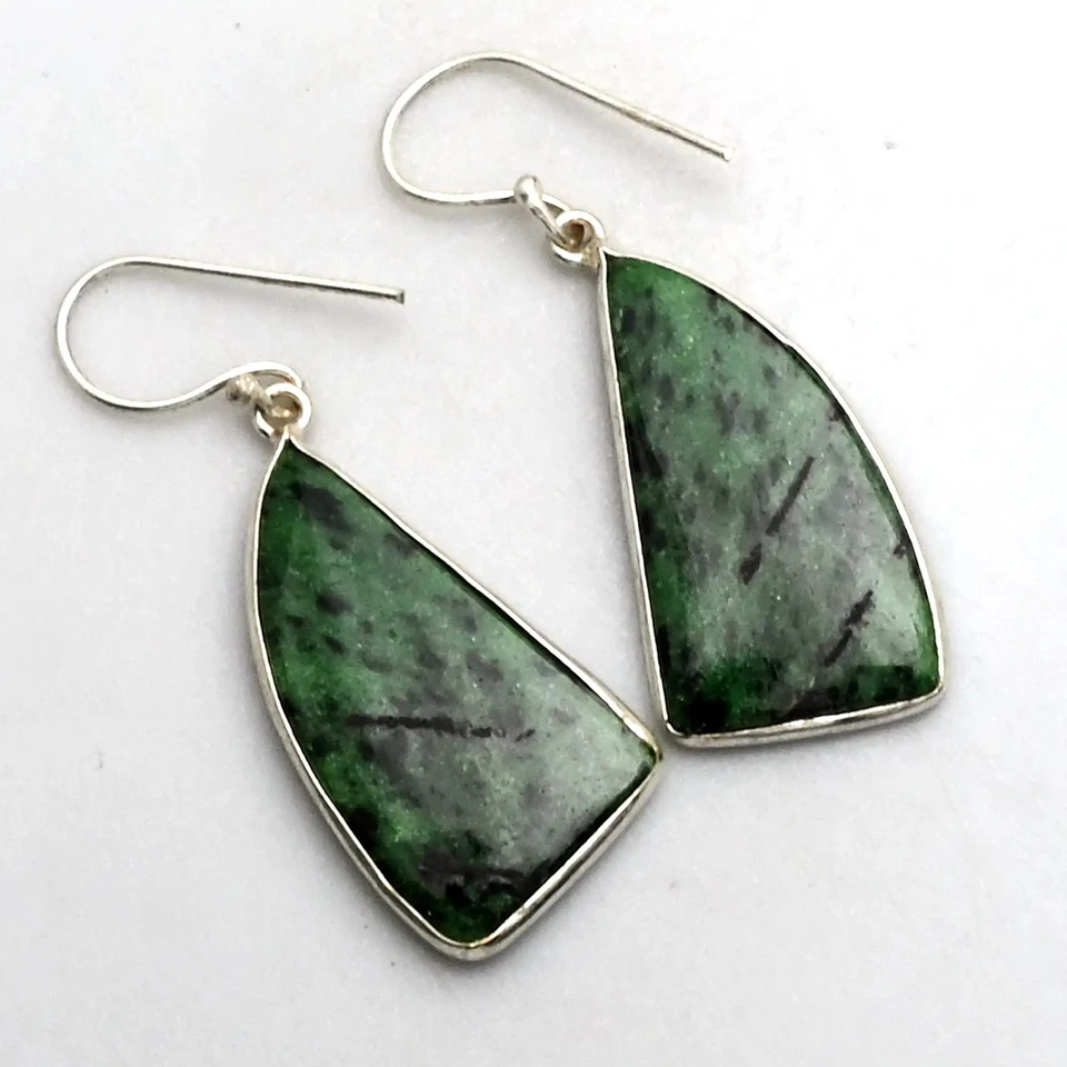 Pendientes colgantes hechos a mano de piedras preciosas de zoisita de rubí joyería para ella 2" AE-12649 Foto 1 de 1