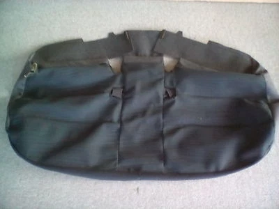 Чехол на подушку заднего сиденья Nissan 88320-1FH1A — тканевый/черный 2009–2011 Nissan Cube  - Изображение 1 из 4