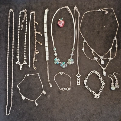 Silver Tone Costume Jewellery  Necklaces Bracelets Earrings Bundle Joblot  - Image 1 of 4