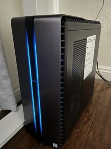 HP OMEN 870 Desktop Gaming Tower mit gratis Zubehör - Bild 1 von 7