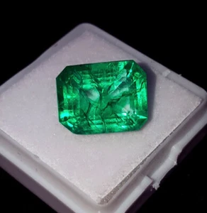 Smeraldo Verde Naturale Colombiano Qualità AA+ Gemma Sciolta Certificata 9,87 Ct Gemma - Foto 1 di 9