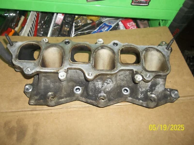 Colector de admisión inferior '09 Kia Borrego 3.8L Foto 1 de 4