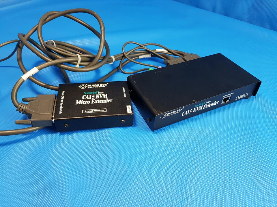 Black Box CAT5 KVM Micro Extender ACU3001 con extensor ACU1009A con arnés de cables Foto 1 de 4