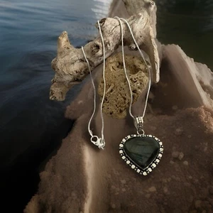 Labradorite Heart Pendant Necklace- 925 Sterling Silver plated - New - Bild 1 von 3