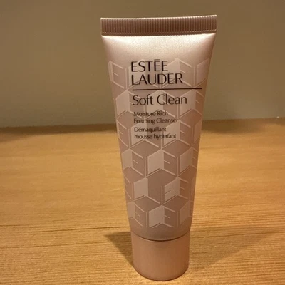 Limpiador en espuma rico Soft Clean Estee Lauder 30 ml/1 oz tamaño de viaje nuevo Foto 1 de 4