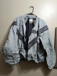 Vintage US ARMY IPFU Grey Nylon Jacket Size Medium-Short - Picture 1 of 7
