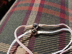 TRAGEN SIE HAPPITY DAMENARMBAND 2er Paar rosa und weiß ZU SÜSS! - Bild 1 von 13